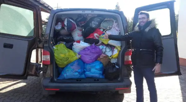 Jak oddać ubrania do domu samotnej matki? Praktyczny poradnik