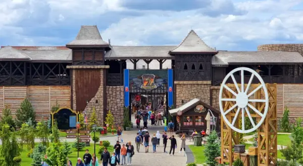 Energylandia: kiedy najmniej ludzi? Najlepszy czas na wizytę