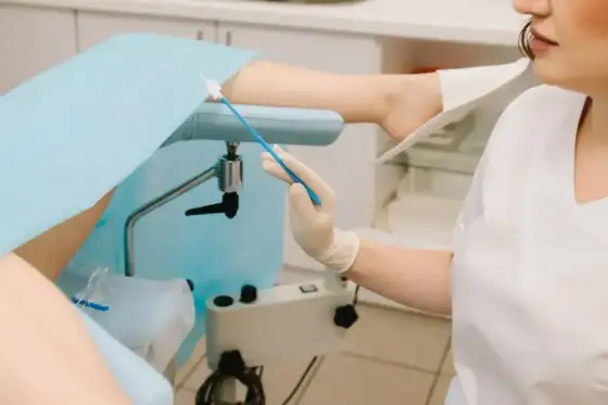 GBS w ciąży - co oznacza wynik i kiedy potrzebny jest antybiotyk?